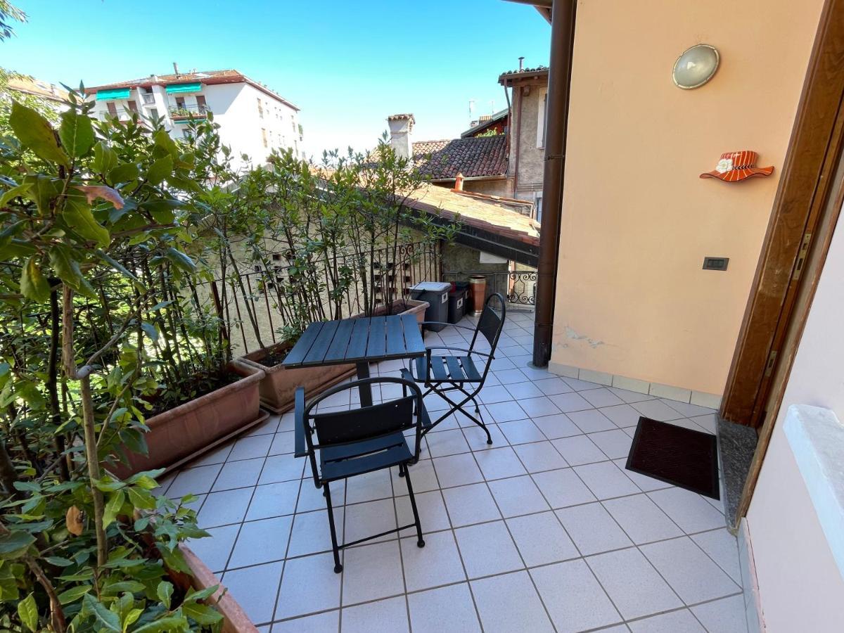 La Casa Dei Sogni Apartment Intra Bagian luar foto