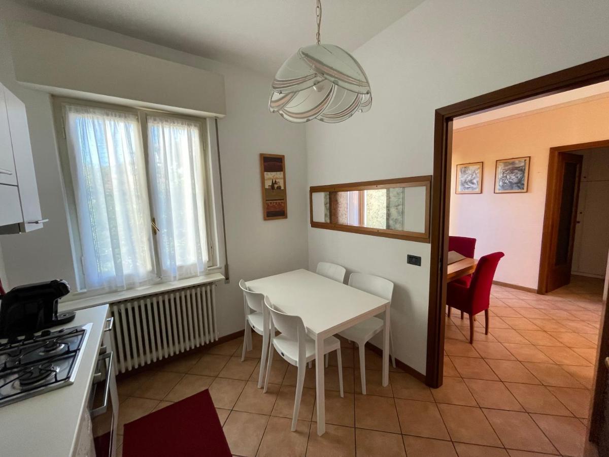 La Casa Dei Sogni Apartment Intra Bagian luar foto